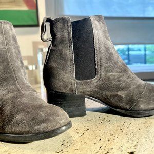 rag & bone Suede Chelsea Ankle Boot -- Asphalt Grey (US 7/EU 37)